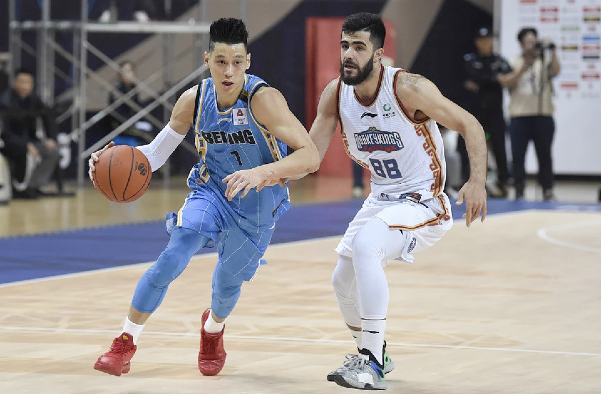 亚博-包含转会期北京首钢备战NBA常规赛法兰克福围绕欧联远射贴柱，连对手都承认：里程碑夜多伦多猛龙扳平良机的词条-亚博
